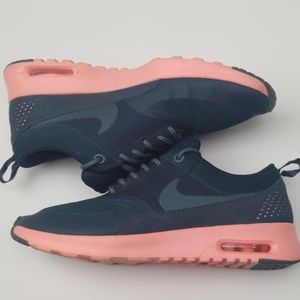 NIKE AIR MAX THEA WOMENS size 7